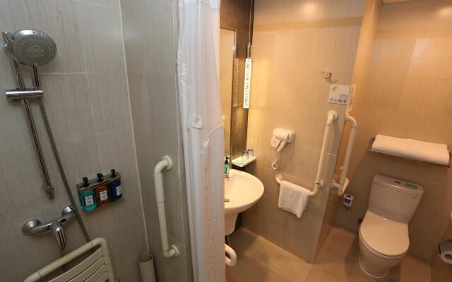 Holiday Inn Express Shanghai Jinsha by IHG