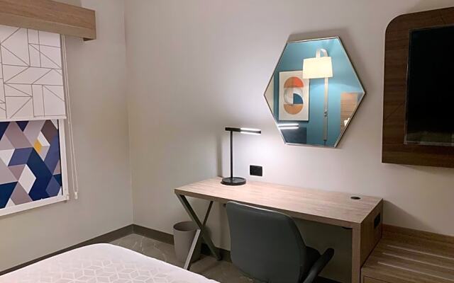 Holiday Inn Express Guadalajara Vallarta Poniente