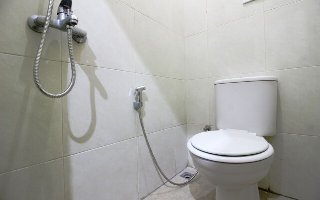 RedDoorz Plus near STIE YKPN 2