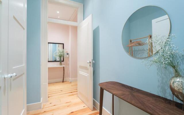 Baixa Cozy 2BR with AC - by LU Holidays