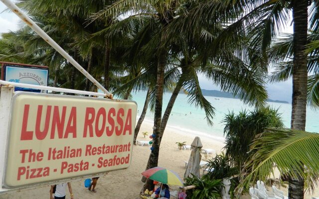 Alla Luna Rossa Beach Hotel
