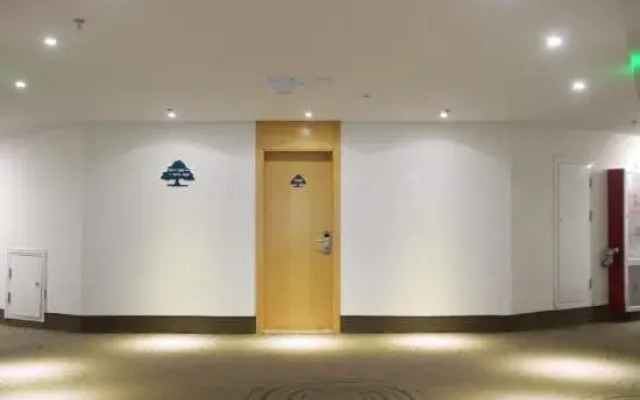GreenTree Inn (Pingdingshan Wanda Plaza)