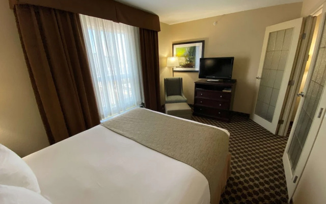 Best Western Strathmore Inn