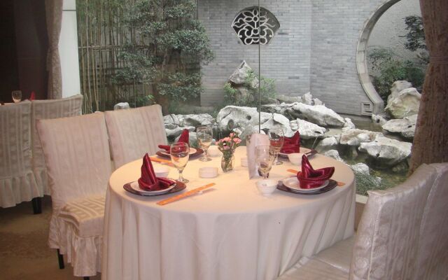 Glamor Hotel