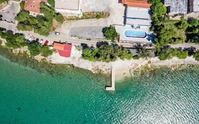 Rooms with a swimming pool Crikvenica - 18502