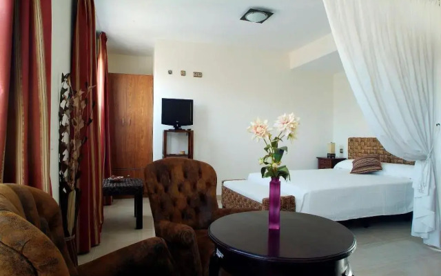 Atrium Hotel