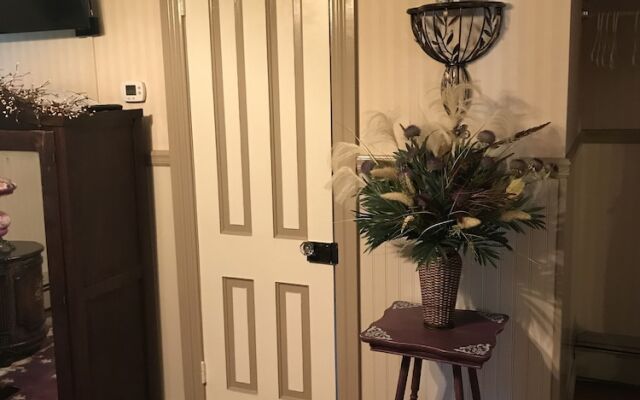 Carriage Stop Bed & Breakfast