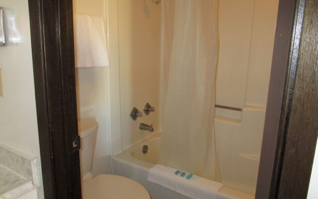 Jim Butler Inn & Suites