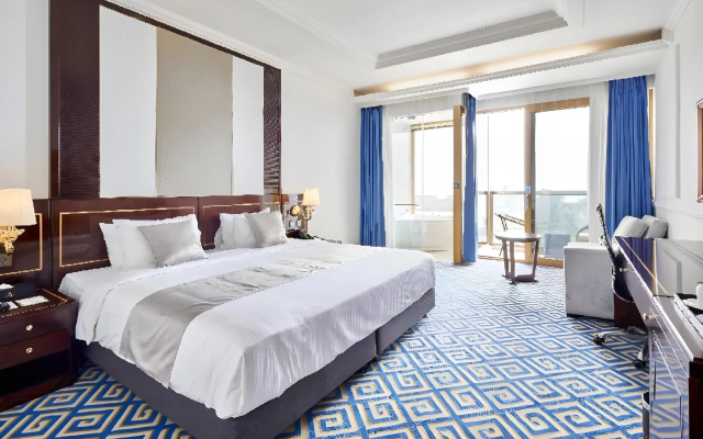 GoldOne Hotel & Suites
