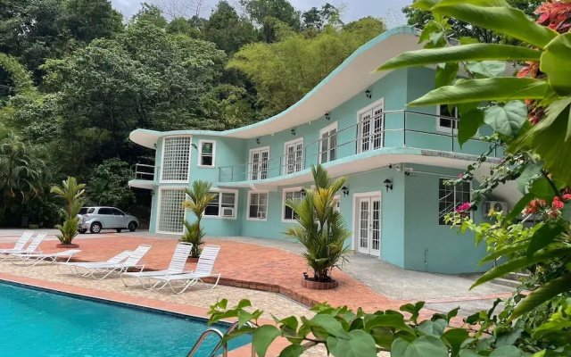 Torraille Waterfall Villas - Unit 1