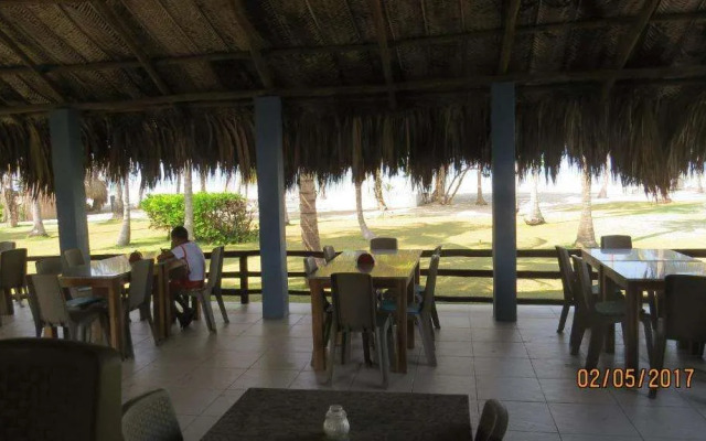 Huku Beach Hostel