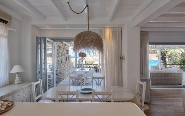 Aura Homes, Villa on Sea - Saint Anna Beach