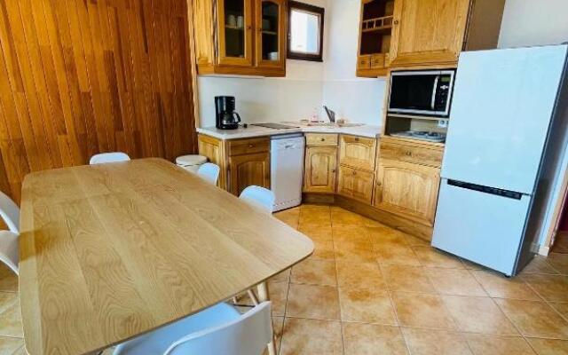 Appartement rénové à 200m de la plage + garage