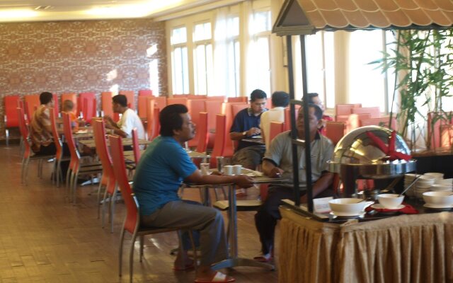 Grand Puncak Lestari Hotel