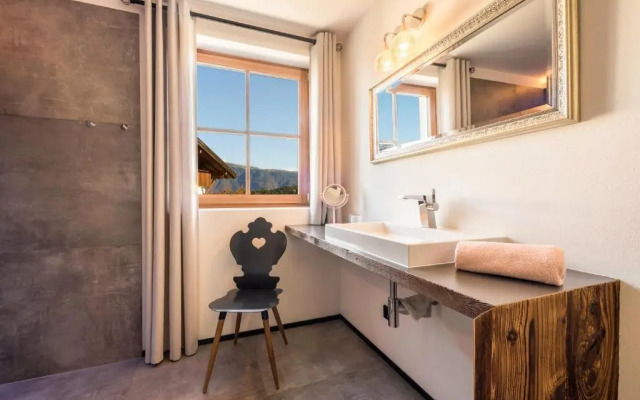 oma luisa - schlosserhaus 31