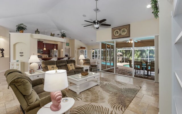 Villa Spain - Family Oasis in the Most Sought Area of Cape Coral