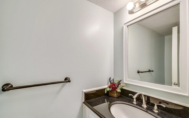 SailMaster 37 - Two Bedroom Condo