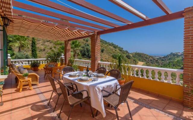 Villa Raquel Torrox by Ruralidays