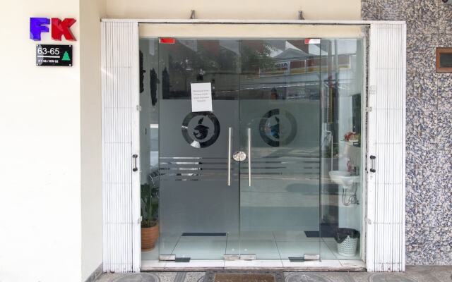 Fenway Kostel by OYO Rooms