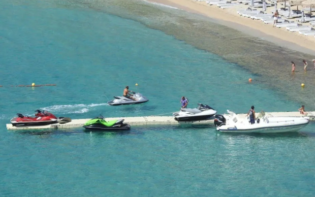 Super Paradise Suites