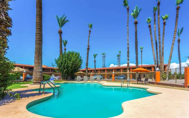 Howard Johnson by Wyndham Phoenix Airport/Downtown Area