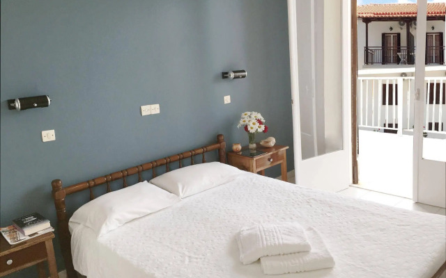 Hotel Alex