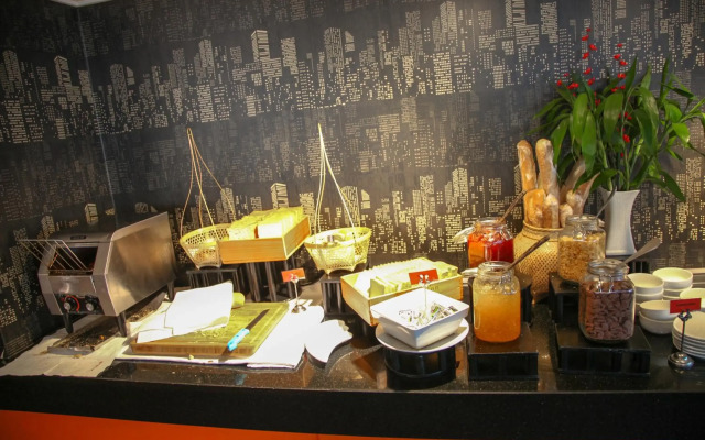 Le Fenix Sukhumvit
