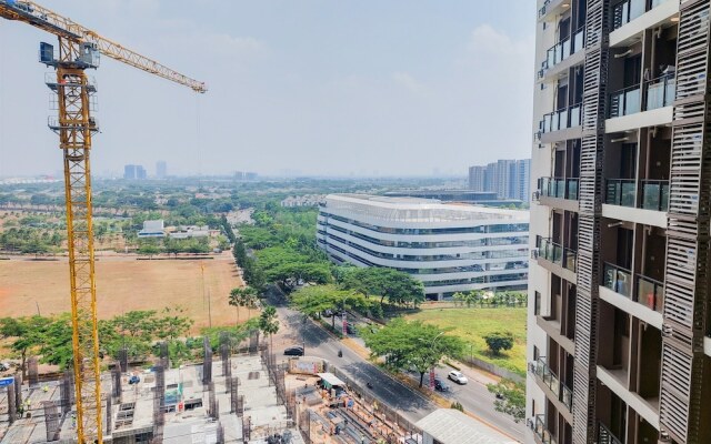 Well Furnished And Homey Studio Room Sky House Bsd Apartment