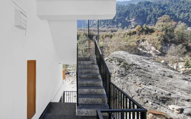 Oyo Flagship 703704 Hotel Beas River Retreat
