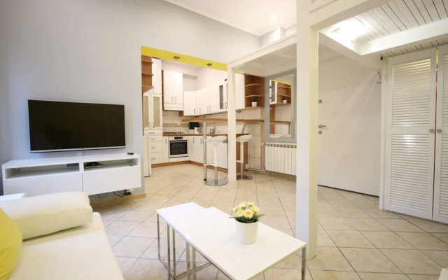 Rainbow Apartments 3