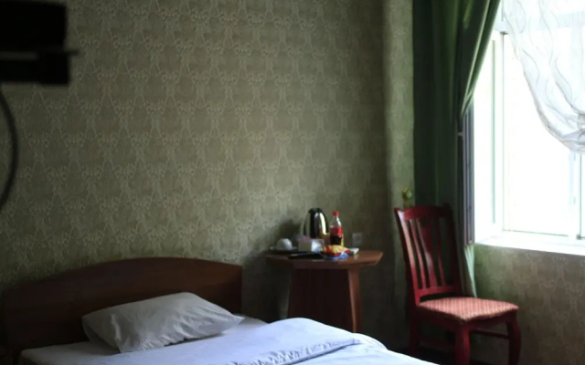 Zara Hotel