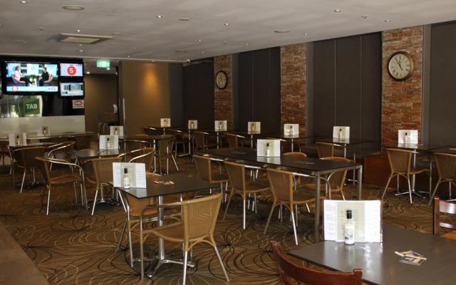 Royal Hotel Orange