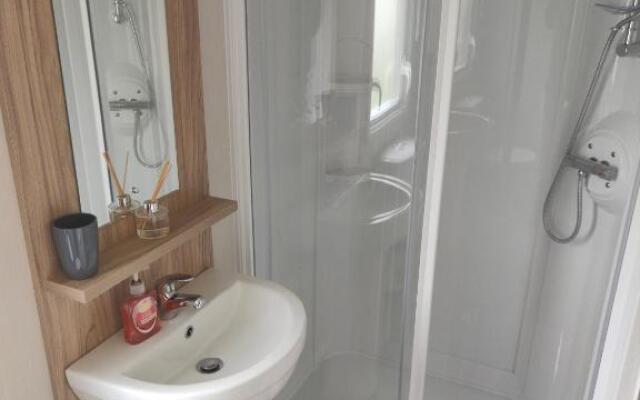 Static caravan J2, The fairway holiday park