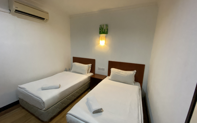 Super OYO 89847 Switz Paradise Hotel