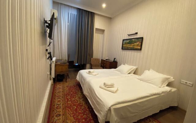 Hotel The Builder 124