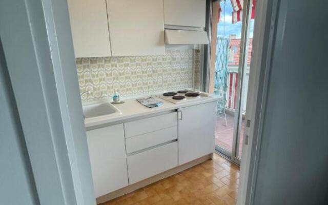 Grand studio proche Monaco