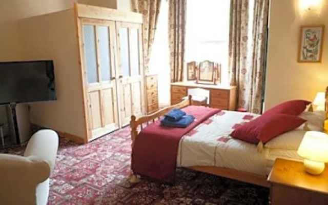 Cavell House Bed and Breakfast