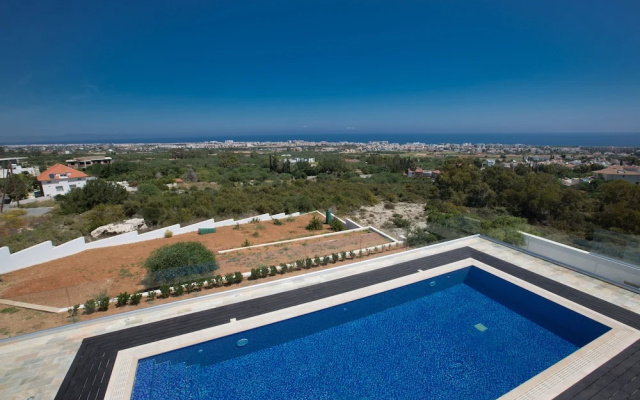 KO1 With Breathtaking sea Views