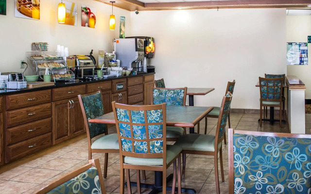 Quality Inn Manitowoc