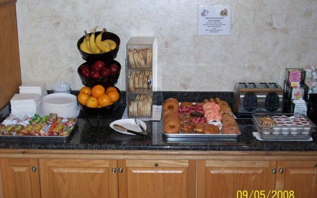 Edgewater Inn and Suites, an Ascend Collection Hotel