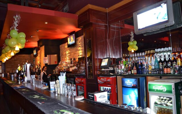 Pars International Hotel