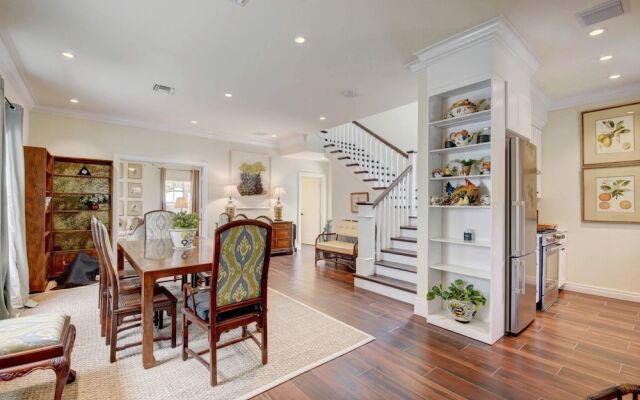 Grandview Heights Vacation Homes – Pink House