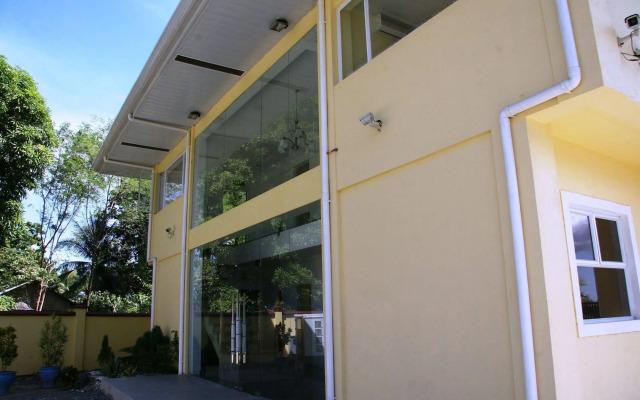 Caimito Beach Hotel