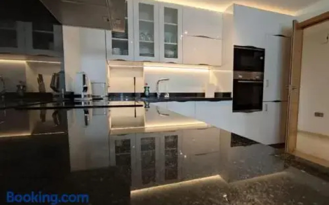 Ocean SPA Suite 05-hosted by Sweetstay