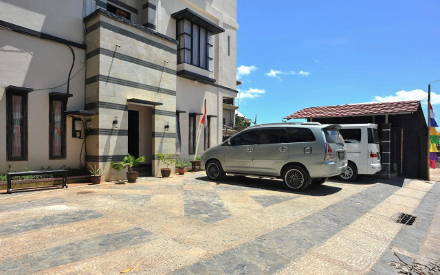 Airy Bandara El Tari Yupiter Satu Kupang