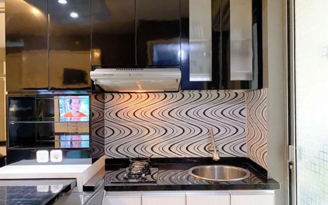 Best Strategic And Homey 2Br At Bassura City Apartment