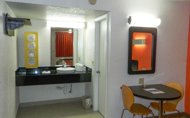 Motel 6 Oklahoma City - Airport