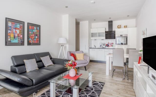 Chic Holiday Home in Varel With Balcony