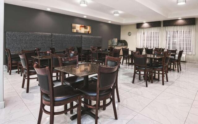 La Quinta by Wyndham Mercedes