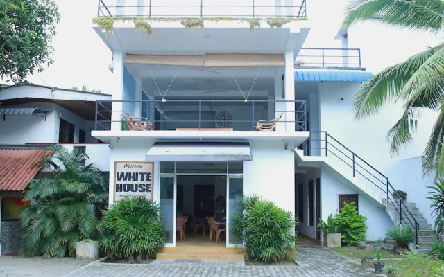 OYO 468 White House Holiday Resort